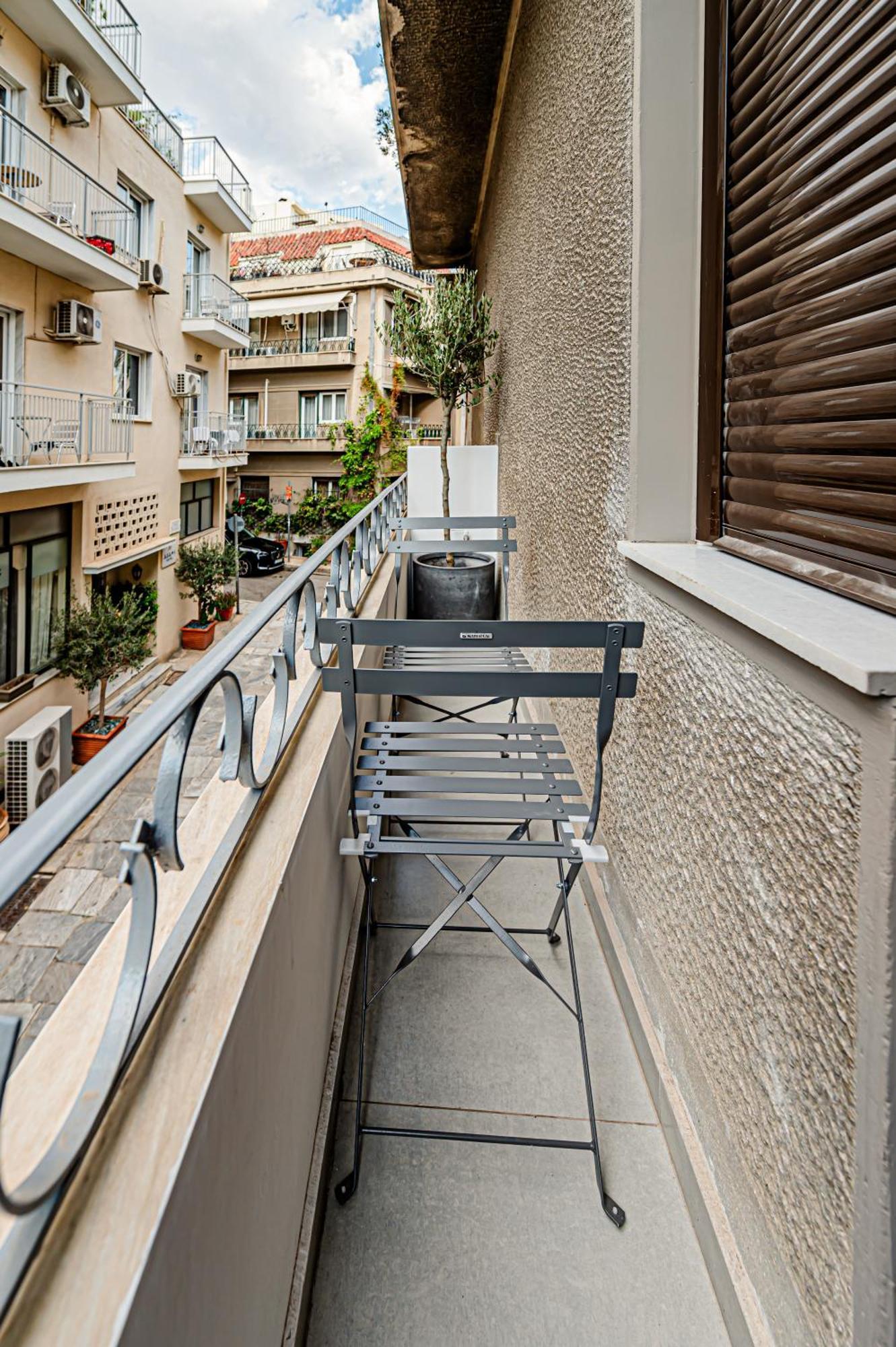 Ferienwohnung Ιkia Plaka - Timeless Elegance In Athen Exterior foto